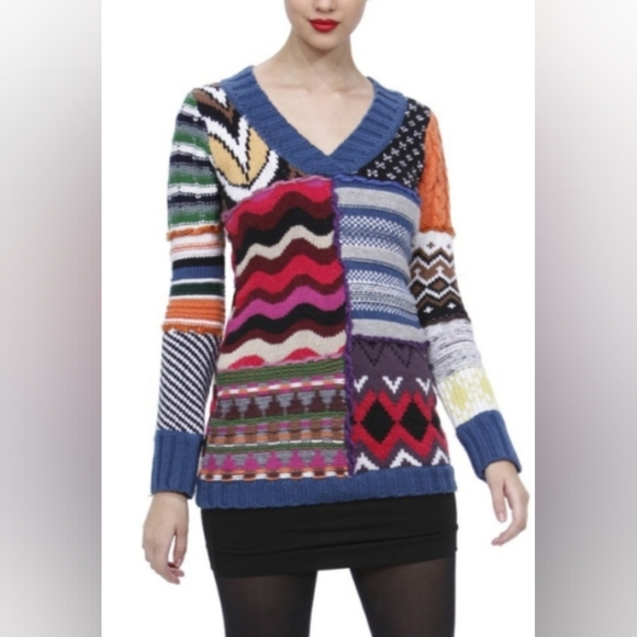 Desigual Multicolor V-Neck Sweater. Size: Medium. - Picture 2 of 12